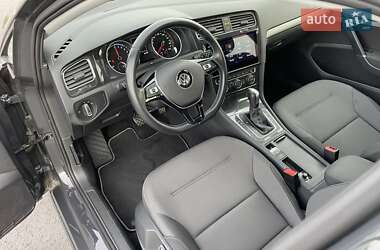 Хетчбек Volkswagen e-Golf 2020 в 