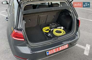 Хетчбек Volkswagen e-Golf 2020 в 