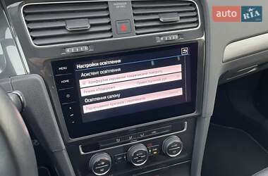 Хетчбек Volkswagen e-Golf 2020 в 
