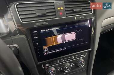 Хетчбек Volkswagen e-Golf 2020 в 