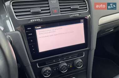 Хетчбек Volkswagen e-Golf 2020 в 