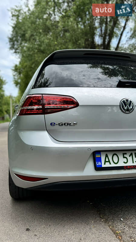 Хетчбек Volkswagen e-Golf 2015 в Мукачевому