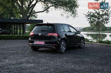 Хэтчбек Volkswagen e-Golf 2018 в 