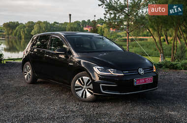 Хэтчбек Volkswagen e-Golf 2018 в 