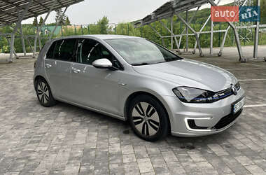 Хэтчбек Volkswagen e-Golf 2015 в 