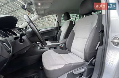 Хэтчбек Volkswagen e-Golf 2015 в 