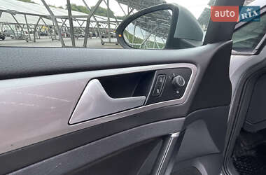 Хэтчбек Volkswagen e-Golf 2015 в 