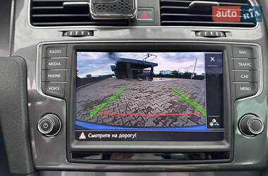 Хетчбек Volkswagen e-Golf 2015 в 