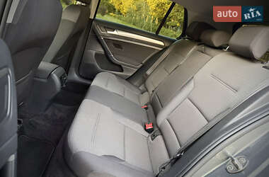Хэтчбек Volkswagen e-Golf 2019 в 