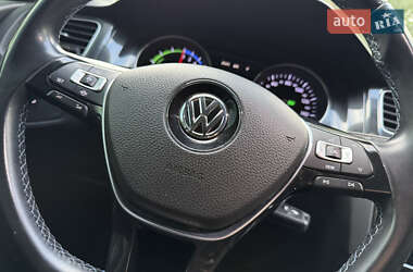 Хэтчбек Volkswagen e-Golf 2019 в 