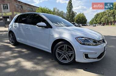Хетчбек Volkswagen e-Golf 2017 в Харкові