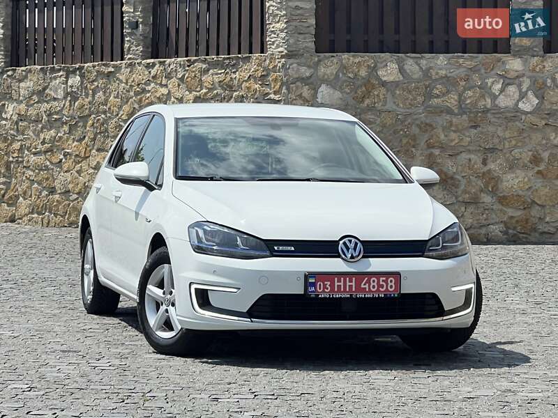 Volkswagen e-Golf 2015
