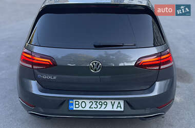 Хэтчбек Volkswagen e-Golf 2018 в 