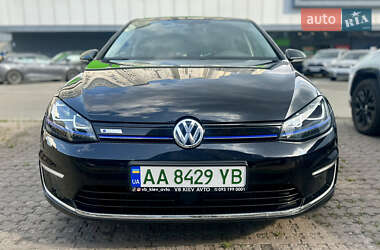 Volkswagen e-Golf 2015