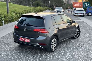 Хетчбек Volkswagen e-Golf 2019 в 