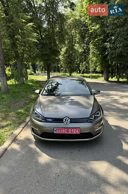 Volkswagen e-Golf 2015