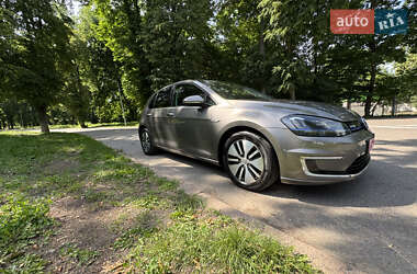 Хэтчбек Volkswagen e-Golf 2015 в 