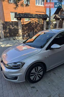 Хетчбек Volkswagen e-Golf 2019 в 