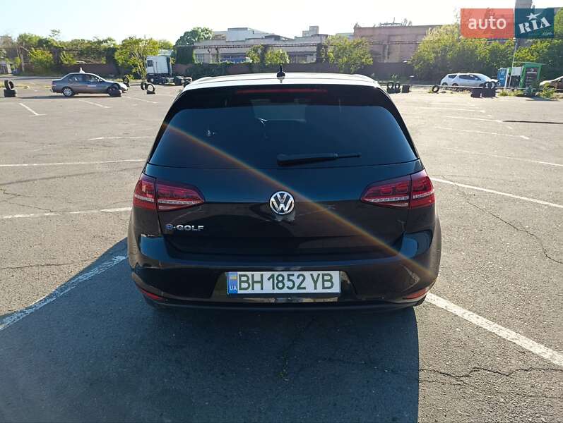 Хетчбек Volkswagen e-Golf 2015 в Одесі