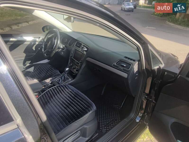 Хетчбек Volkswagen e-Golf 2015 в Одесі