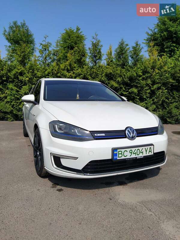 Хэтчбек Volkswagen e-Golf 2014 в Шептицькому