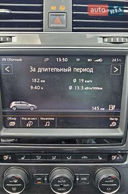 Хетчбек Volkswagen e-Golf 2016 в 