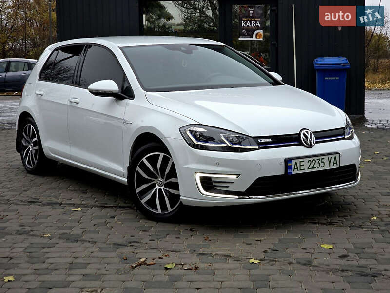Хэтчбек Volkswagen e-Golf 2020 в Першотравенске