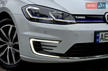 Хэтчбек Volkswagen e-Golf 2020 в Першотравенске
