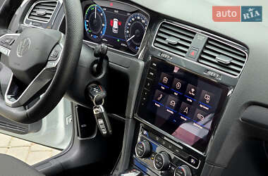 Хэтчбек Volkswagen e-Golf 2020 в Першотравенске