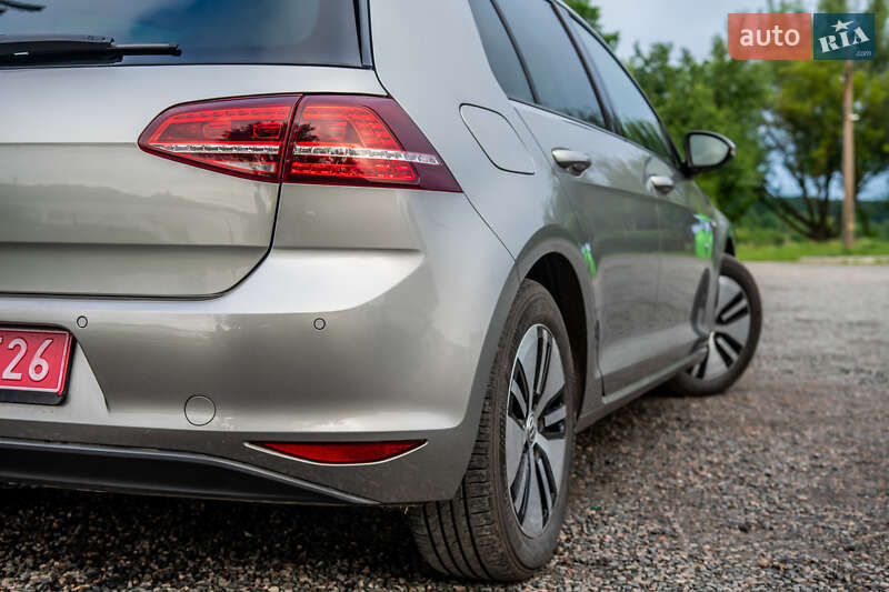 Хетчбек Volkswagen e-Golf 2016 в Умані