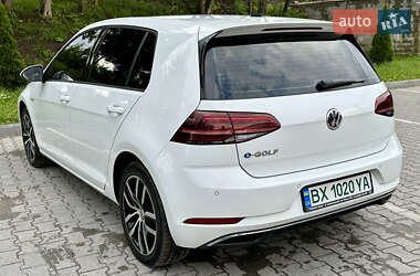 Хэтчбек Volkswagen e-Golf 2018 в 