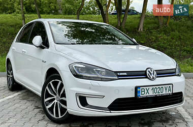 Хэтчбек Volkswagen e-Golf 2018 в 