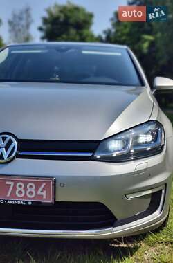 Хэтчбек Volkswagen e-Golf 2018 в 