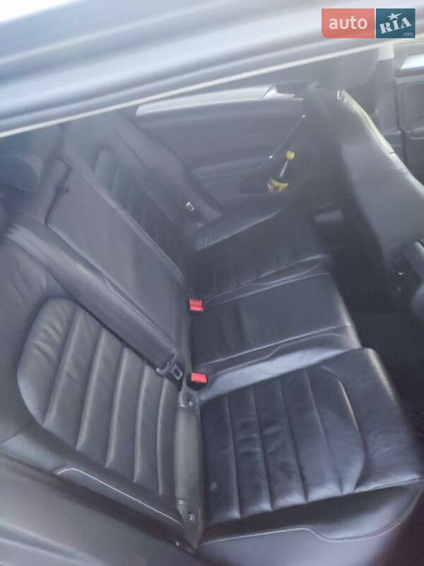 Хэтчбек Volkswagen e-Golf 2016 в Нововолынске