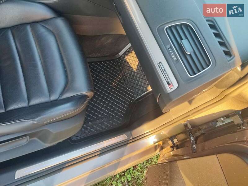 Хэтчбек Volkswagen e-Golf 2016 в Нововолынске