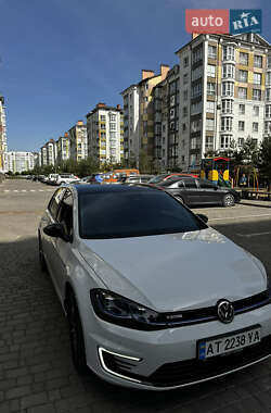 Volkswagen e-Golf 2020 Volkswagen e-Golf 2020