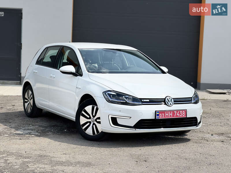 Хэтчбек Volkswagen e-Golf 2017 в 