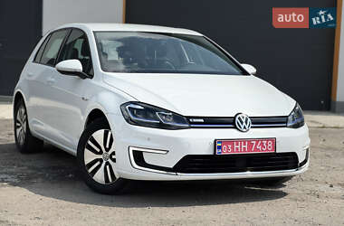 Хэтчбек Volkswagen e-Golf 2017 в 