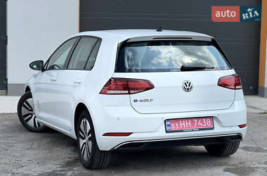 Хэтчбек Volkswagen e-Golf 2017 в 