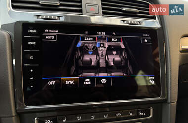 Хэтчбек Volkswagen e-Golf 2020 в 