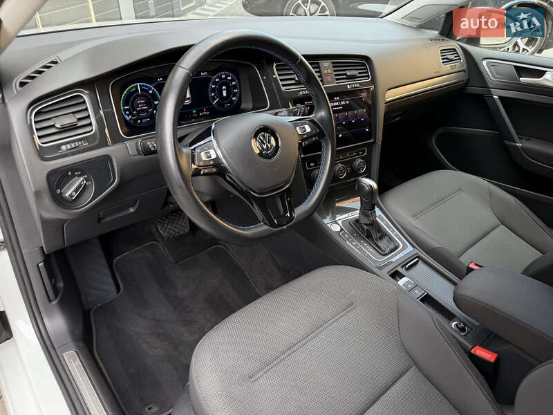 Хетчбек Volkswagen e-Golf 2020 в Мукачевому