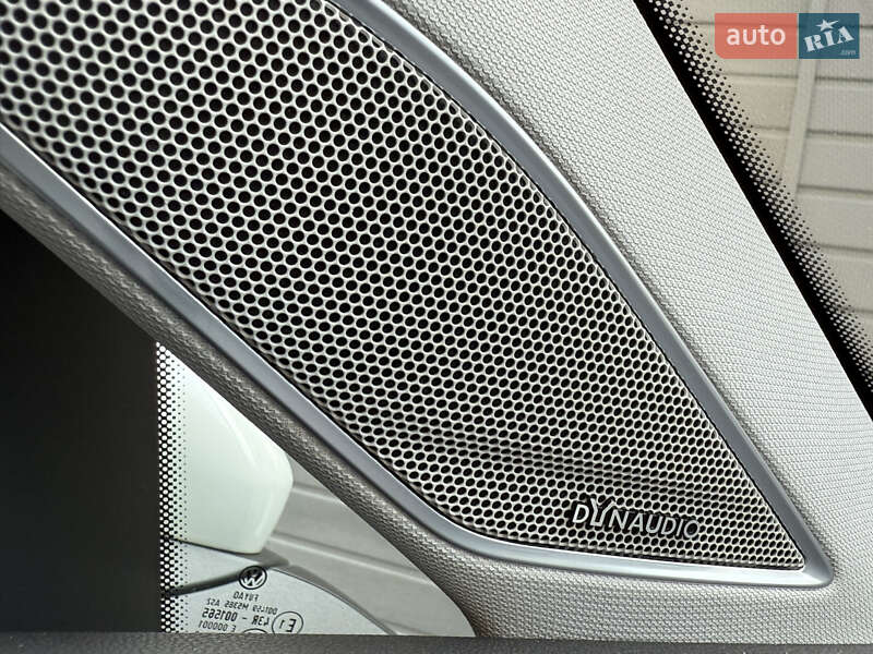 Хетчбек Volkswagen e-Golf 2020 в Мукачевому