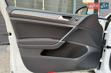 Хэтчбек Volkswagen e-Golf 2020 в 