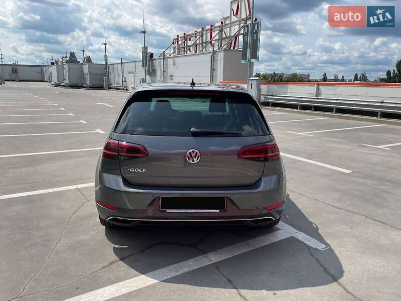 Хэтчбек Volkswagen e-Golf 2019 в Киеве