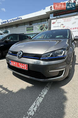 Хэтчбек Volkswagen e-Golf 2015 в Полтаве