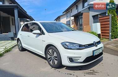 Хэтчбек Volkswagen e-Golf 2019 в Киеве