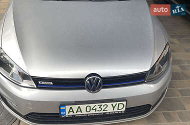 Хетчбек Volkswagen e-Golf 2016 в 