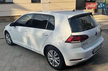 Хетчбек Volkswagen e-Golf 2020 в 