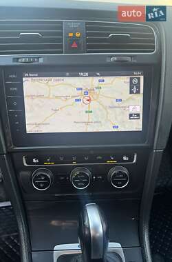 Хетчбек Volkswagen e-Golf 2020 в 