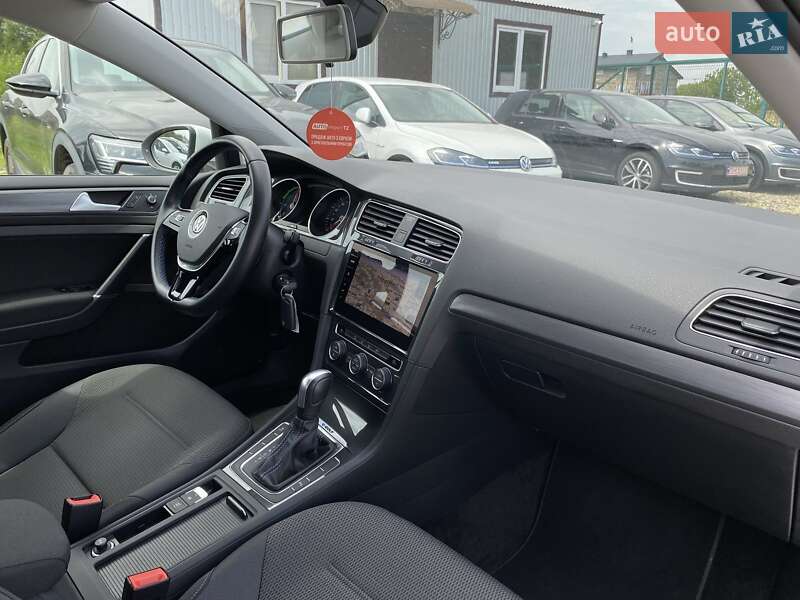 Хетчбек Volkswagen e-Golf 2020 в Львові